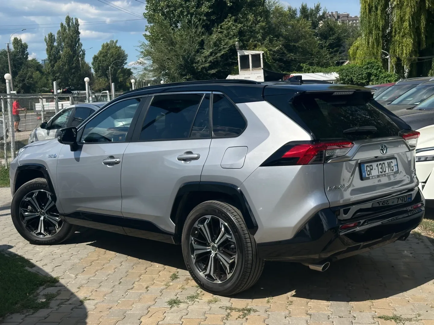 Toyota Rav 4 — фото 2