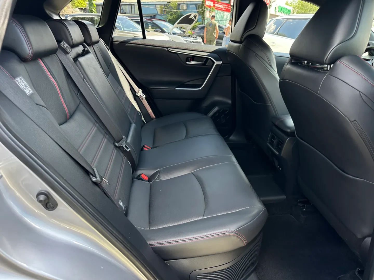Toyota Rav 4 — фото 10