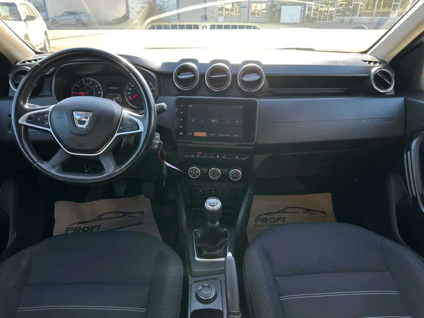 Dacia Duster — фото 10