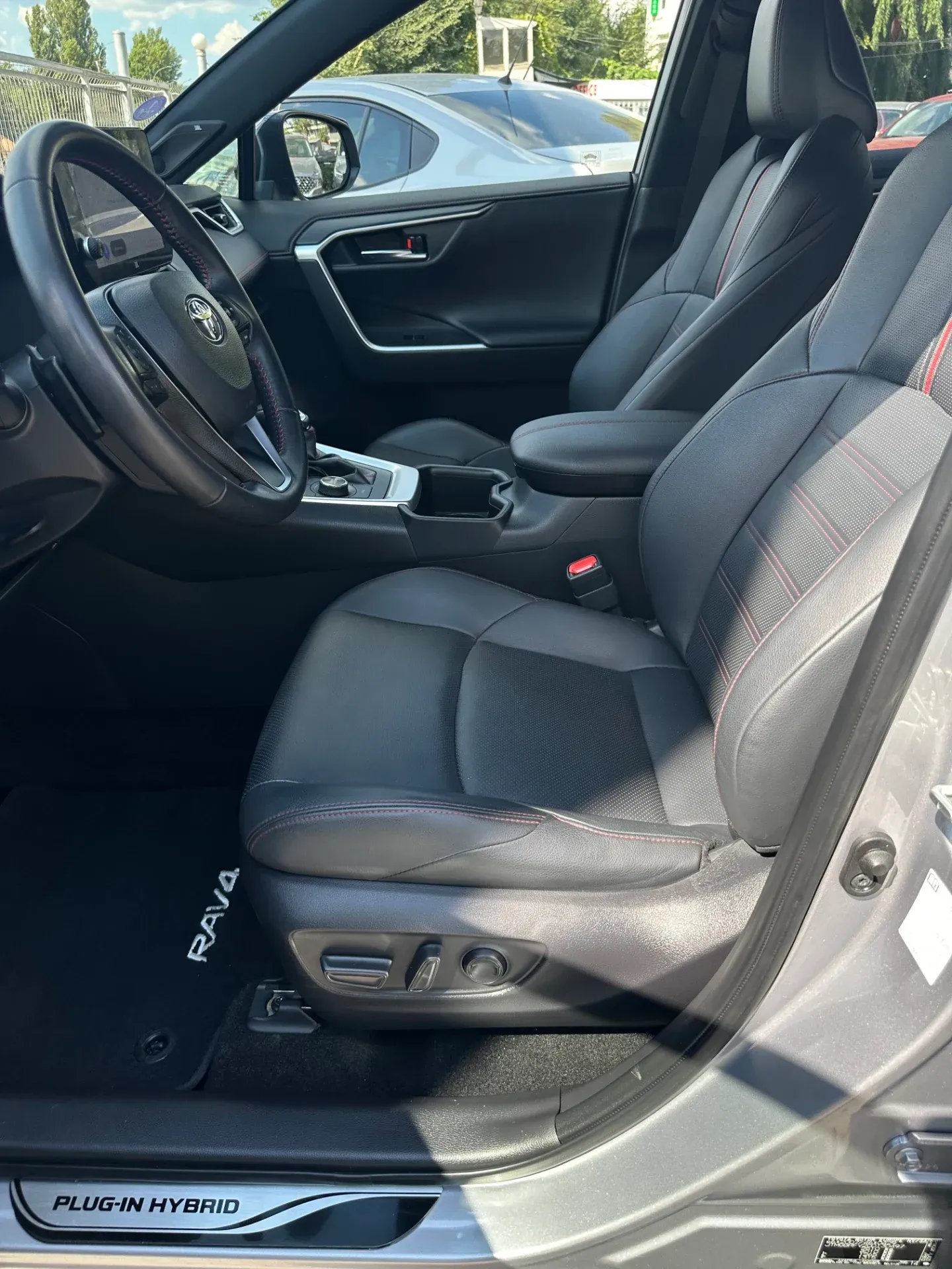 Toyota Rav 4 — фото 8