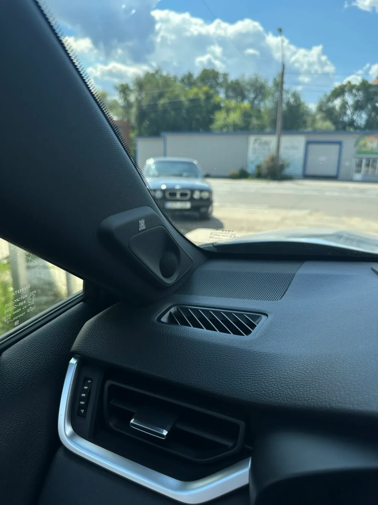 Toyota Rav 4 — фото 14