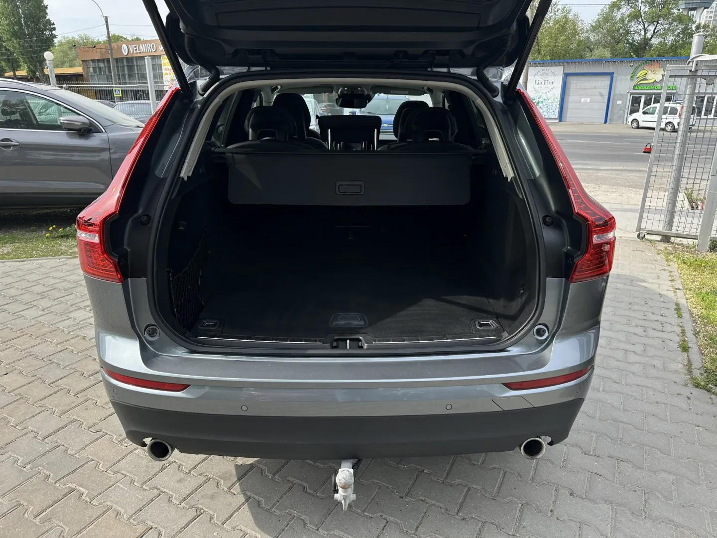 Volvo XC60 — фото 11