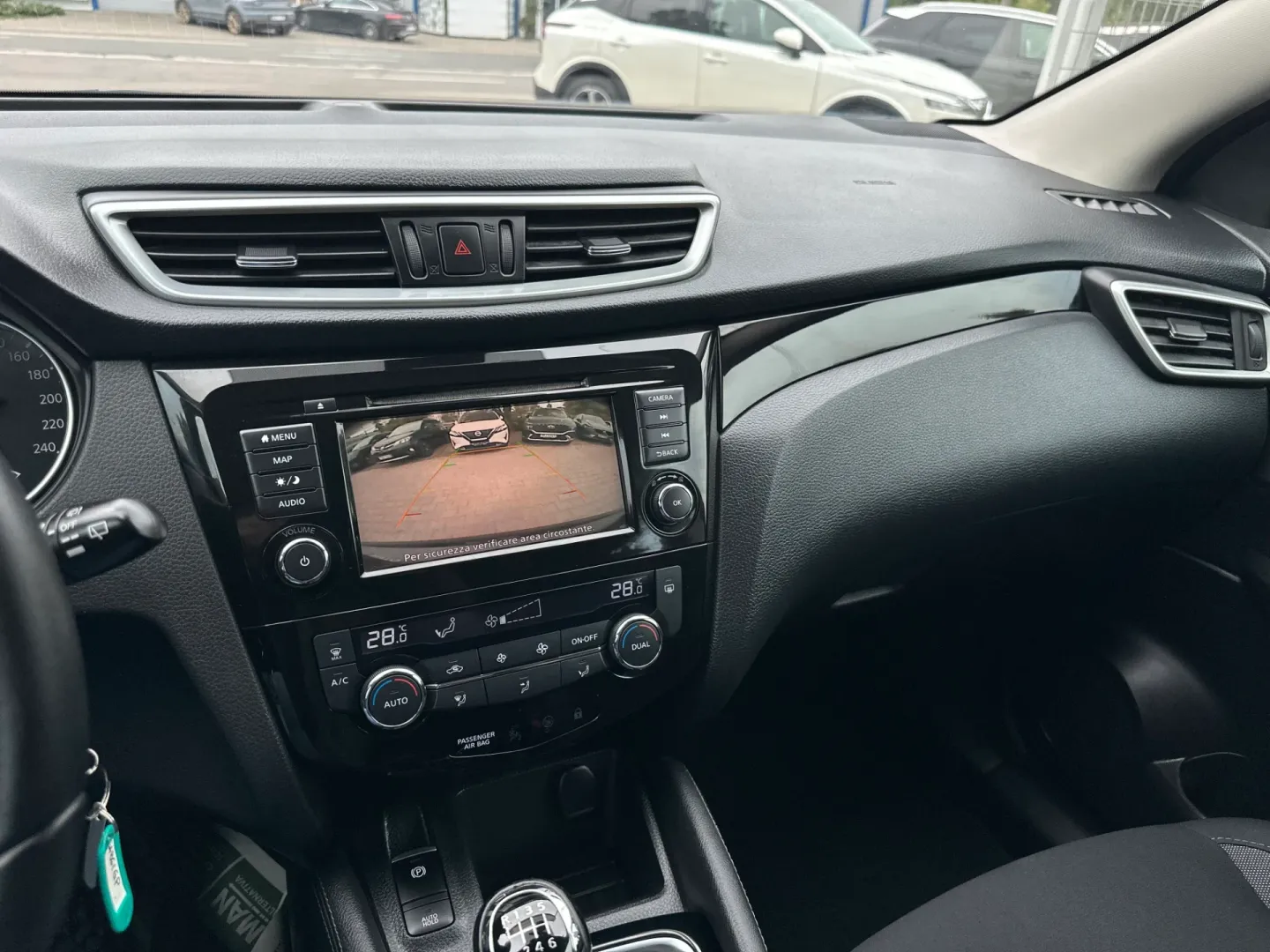 Nissan Qashqai — фото 12