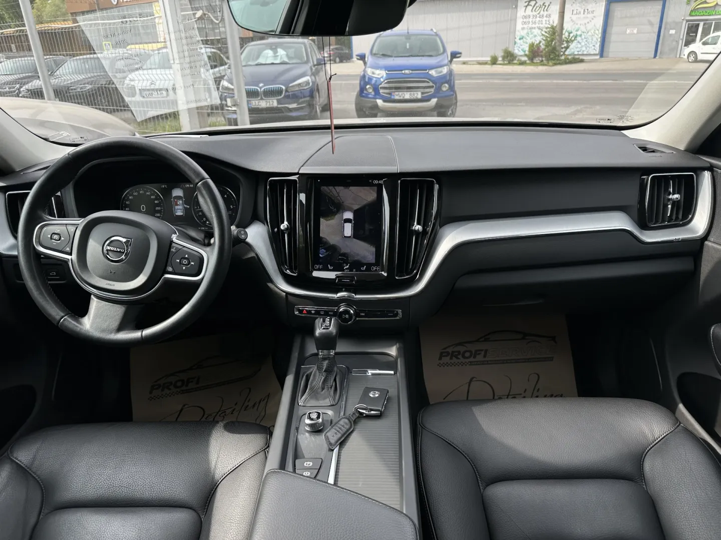 Volvo XC60 — фото 9
