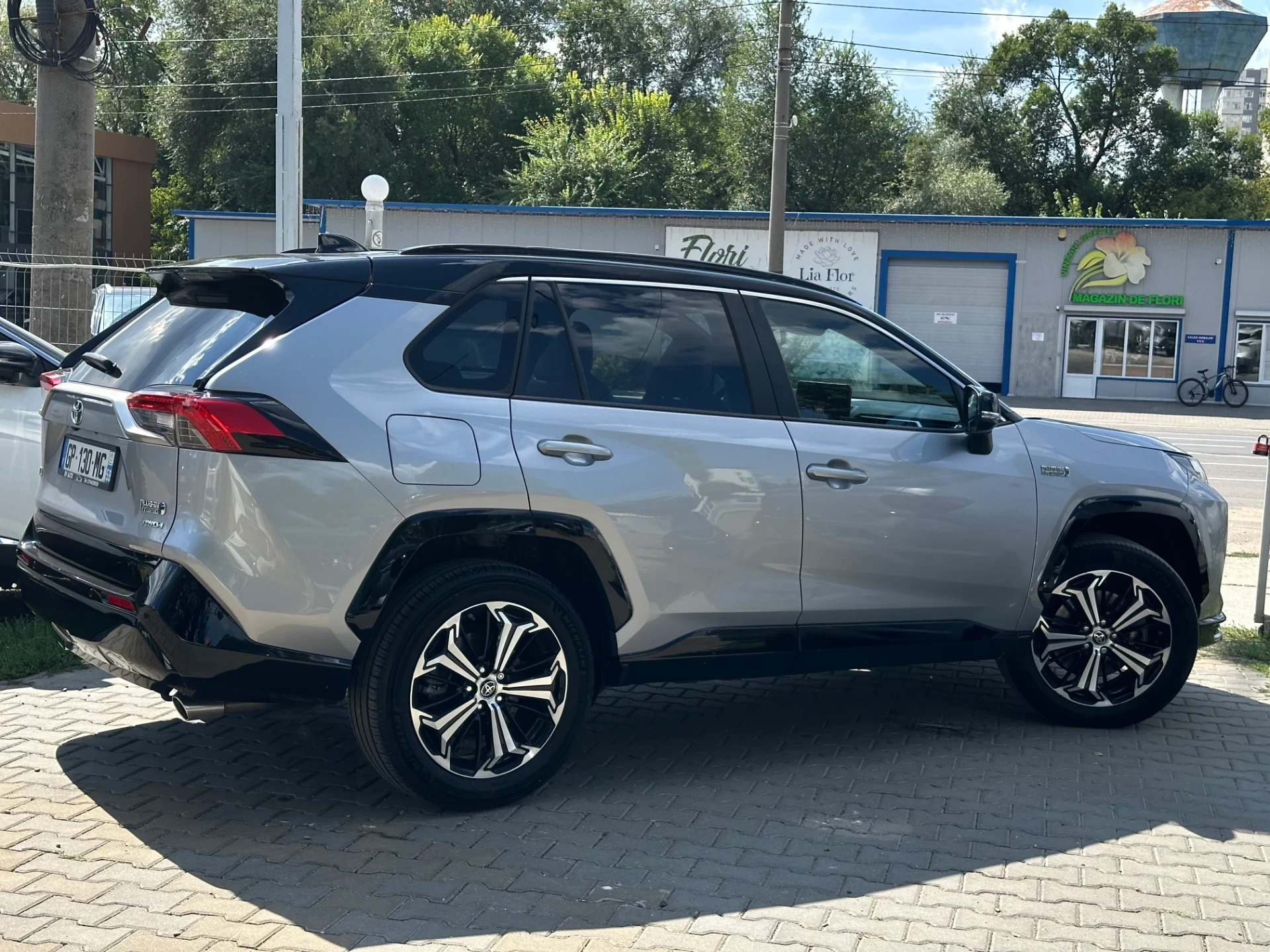Toyota Rav 4 — фото 4