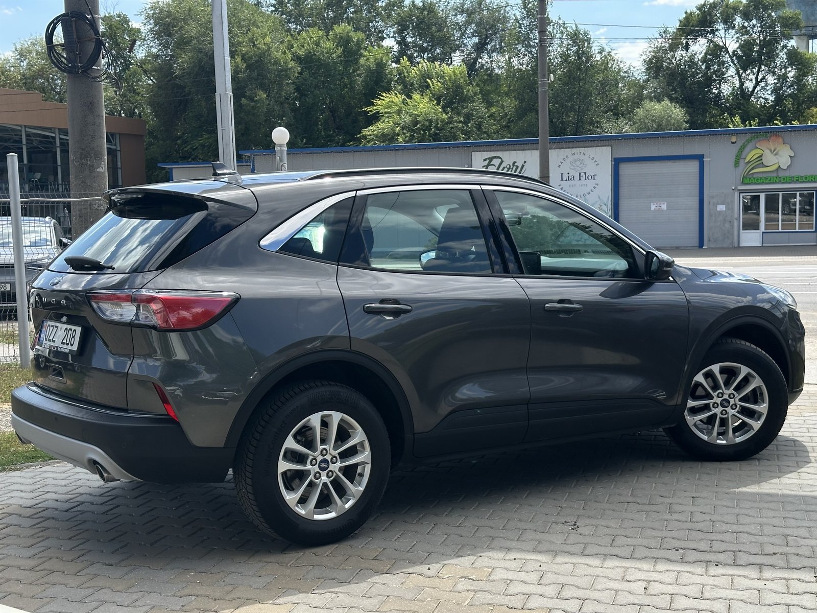 Ford Kuga — фото 4